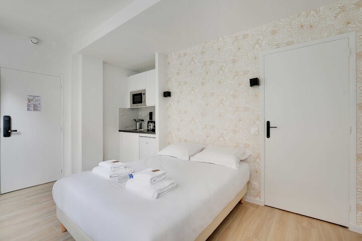 Room 28 of 92