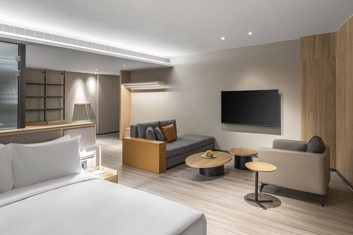 Room 10 of 50