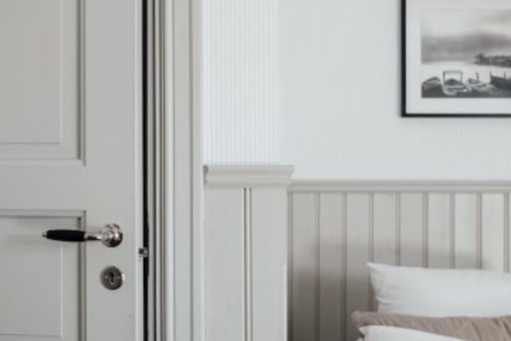 Room 8 of 48