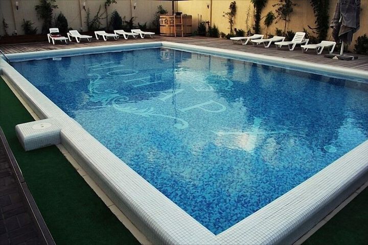 Hotel Monarch