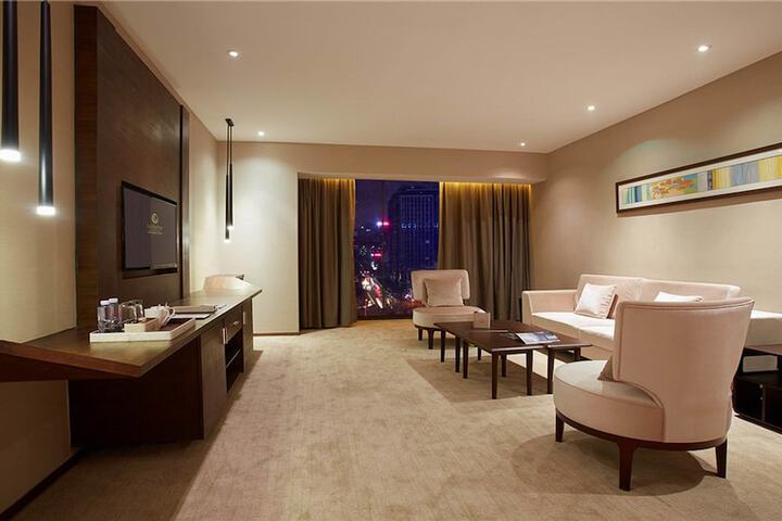 Room 28 of 60