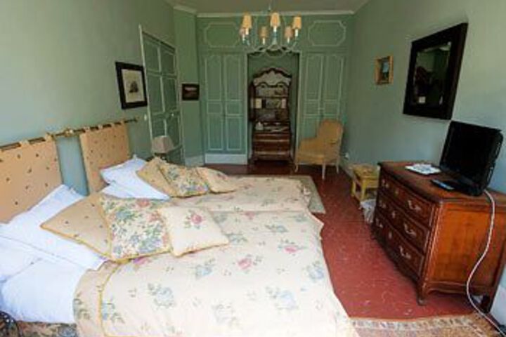 Room 12 of 38