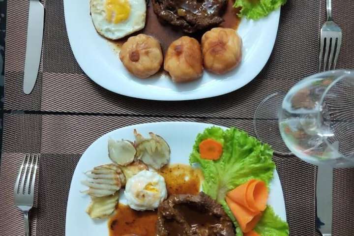 Dining 23 of 42