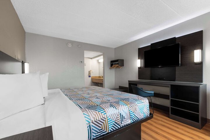 Room 19 of 40