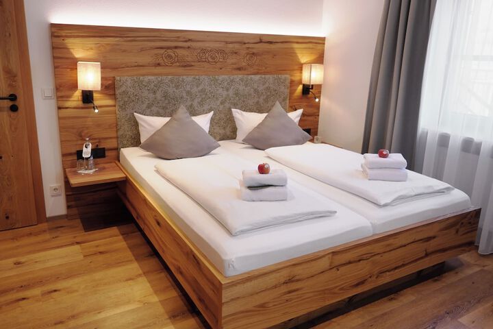 Room 2 of 47