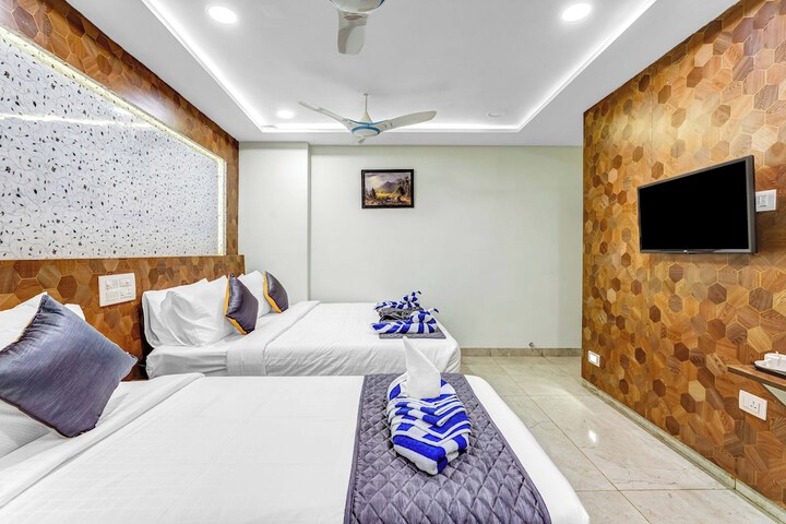 Room 15 of 38