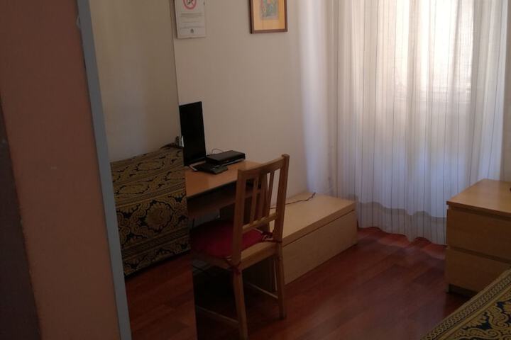 Room 14 of 60