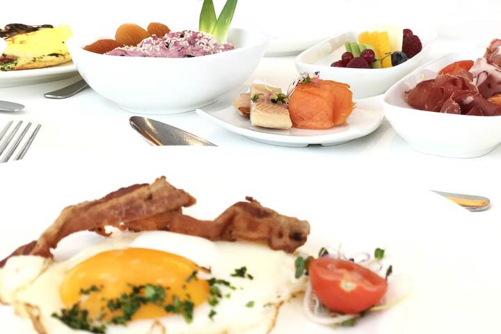 Breakfast/Coffee Service 50 of 66