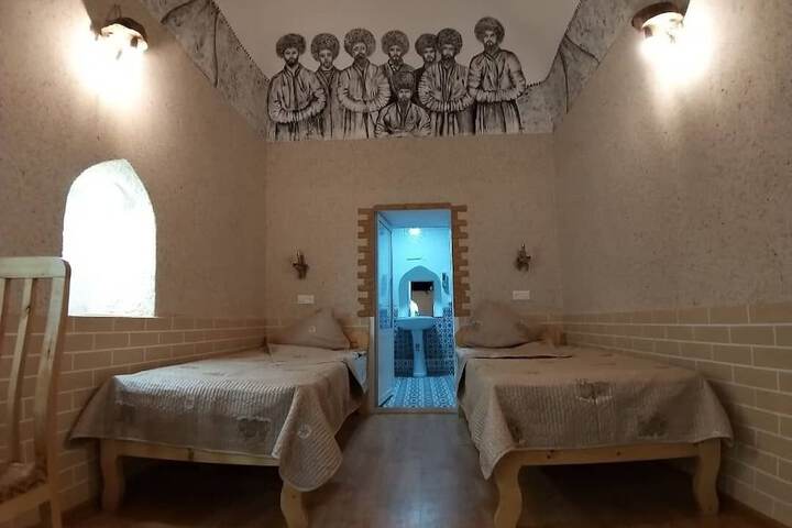 Room 15 of 46