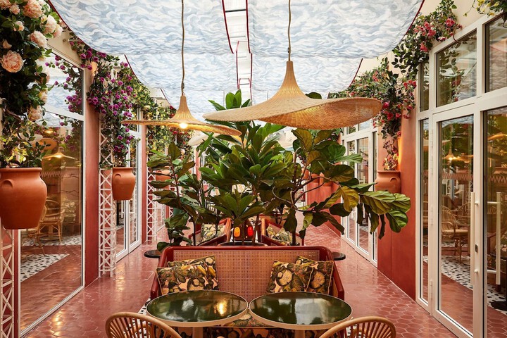 Hotel 83 of 84