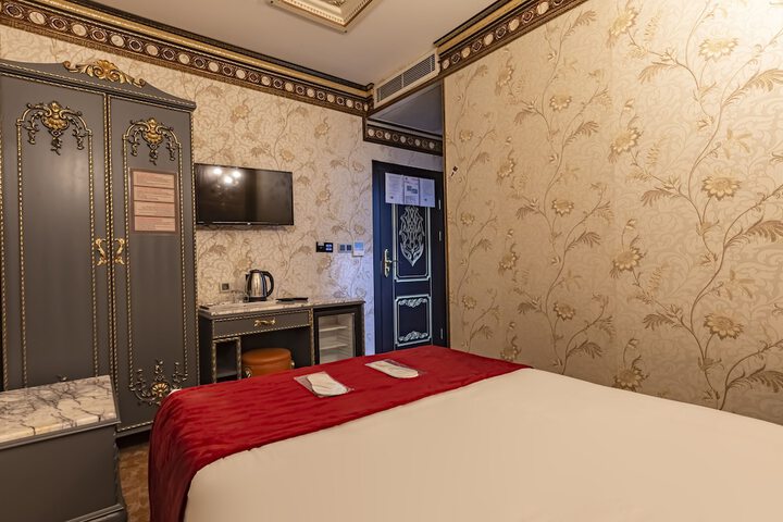 Room 17 of 86
