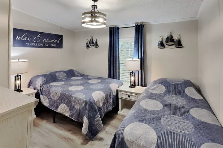 Room 2 of 47