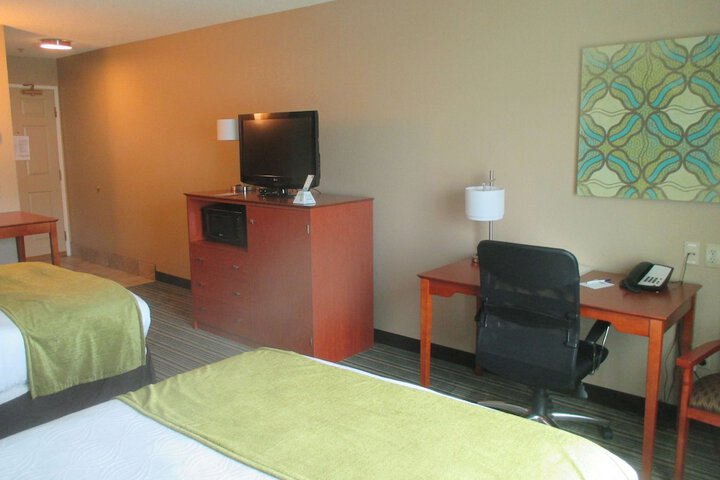 2 Queen Beds Microwave, Refrigerator High Speed Internet Accessible Full Breakfast (7 of 10)