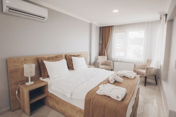 Room 3 of 42