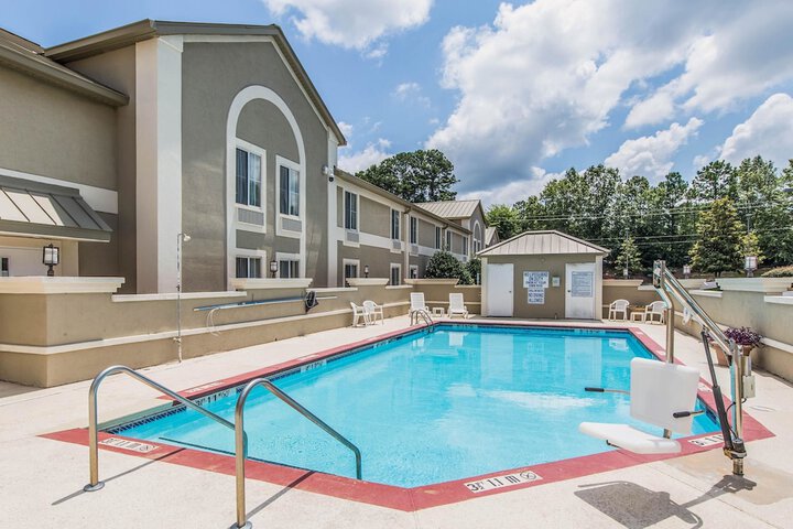 Pool 46 of 77