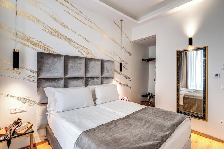 Room 28 of 59
