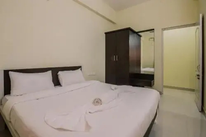 Room 2 of 9