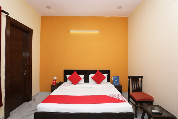 Room 15 of 15