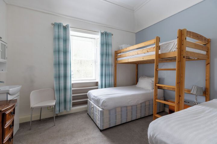 Room 33 of 51