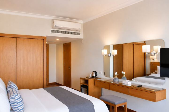 Room 17 of 64