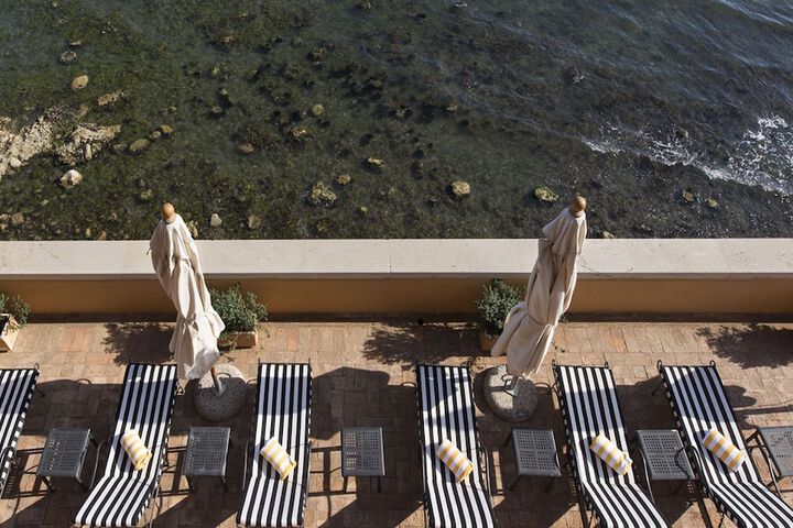 Sundeck 100 of 108