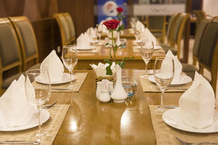 Dining 141 of 189
