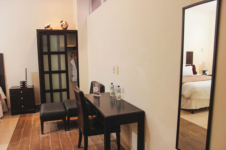 Room 30 of 85