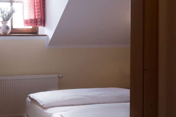 Room 30 of 74