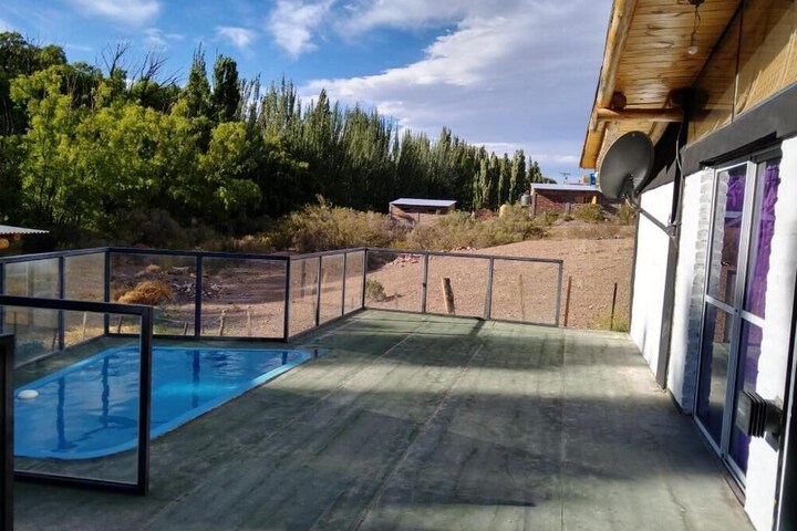 Pool 14 of 28