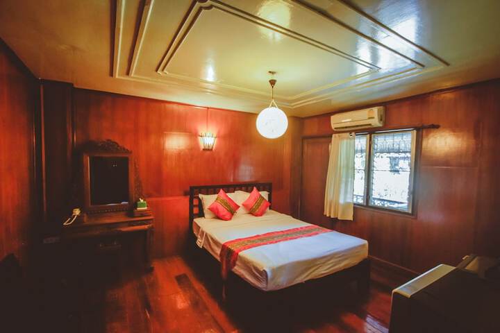 Room 17 of 52