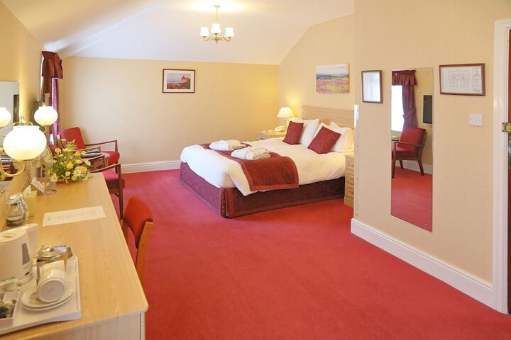 Room 30 of 104