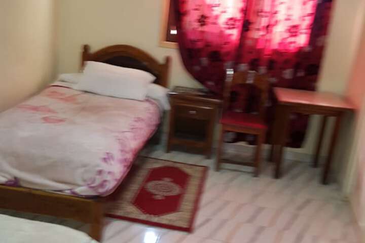 Room 6 of 63