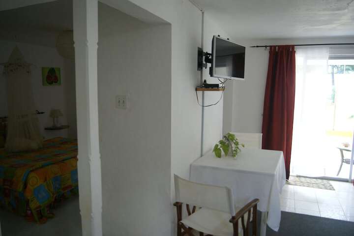 Room 27 of 84