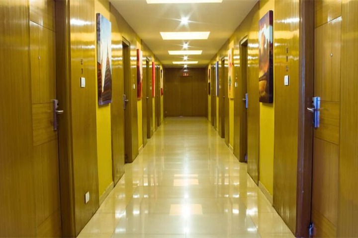 Ballroom/Hall 18 of 21
