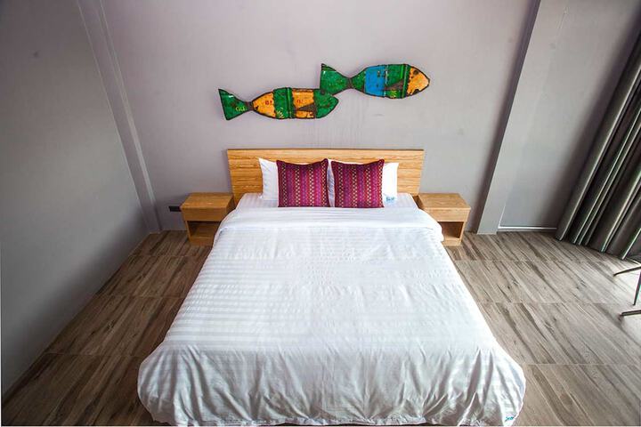 Room 6 of 24