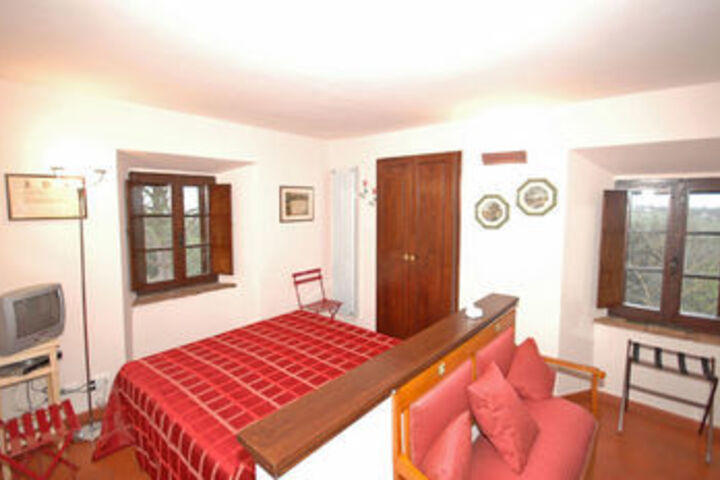 Room 10 of 25