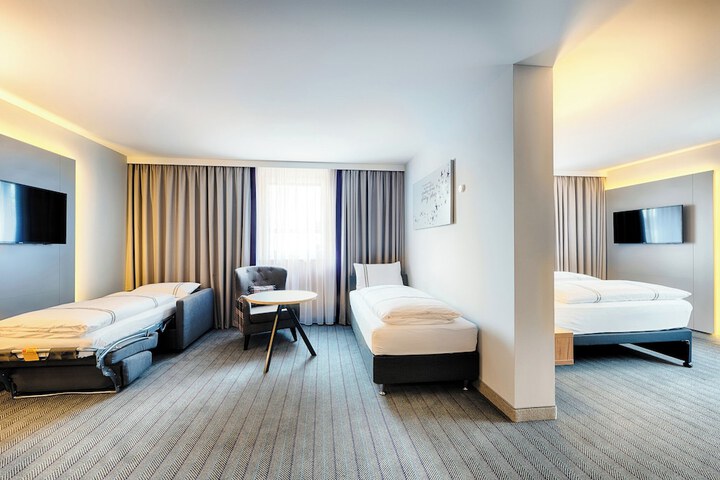 Room 21 of 75