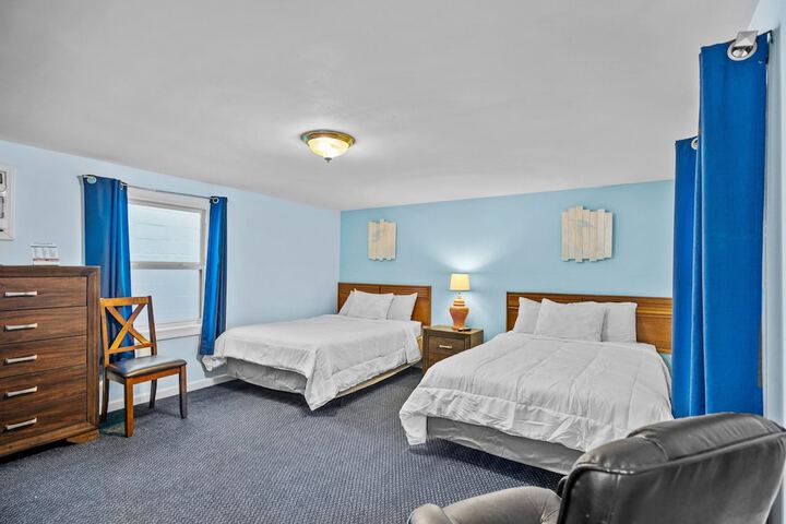 Room 12 of 90