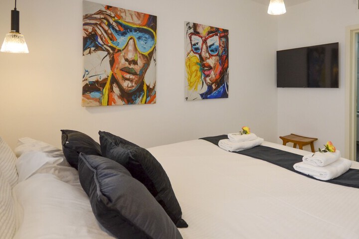 Room 65 of 315