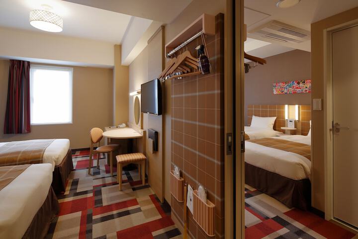 Room 18 of 45