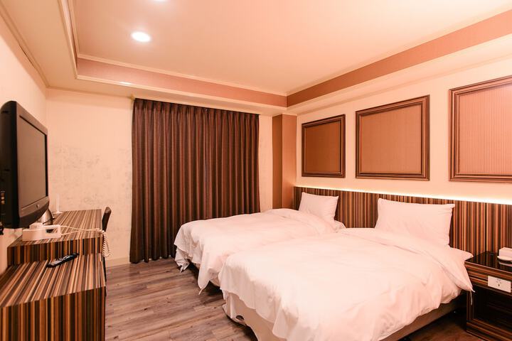 Room 13 of 67