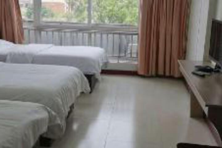 Room 6 of 7