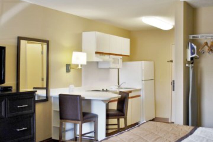 Room 10 of 35