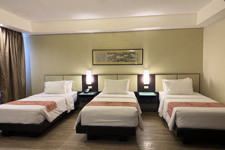 Room 18 of 65