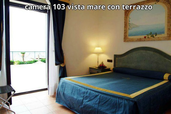 Room 14 of 46