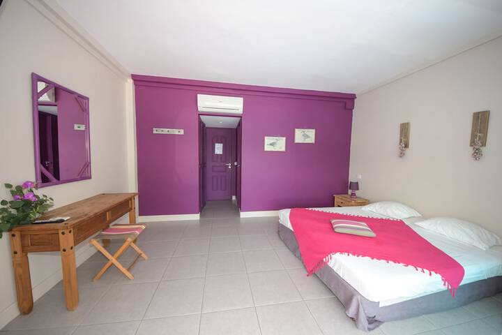 Room 19 of 93