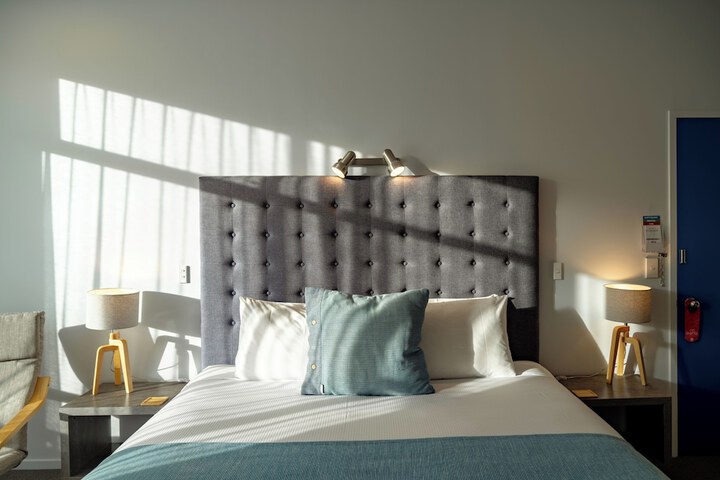 Room 32 of 115