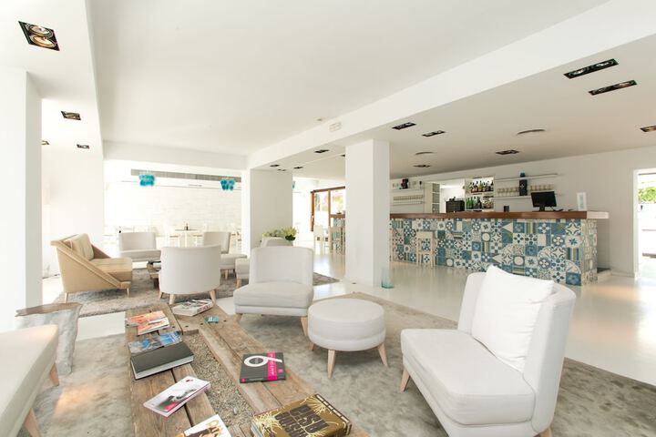 Lobby Entry