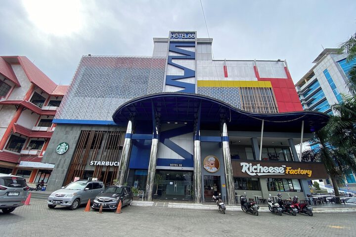 Exterior of Hotel 88 Banjarmasin by WH