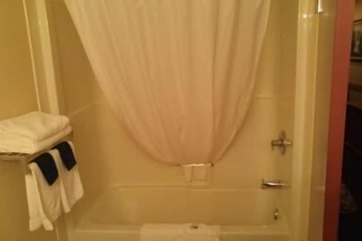 Room 17 of 26